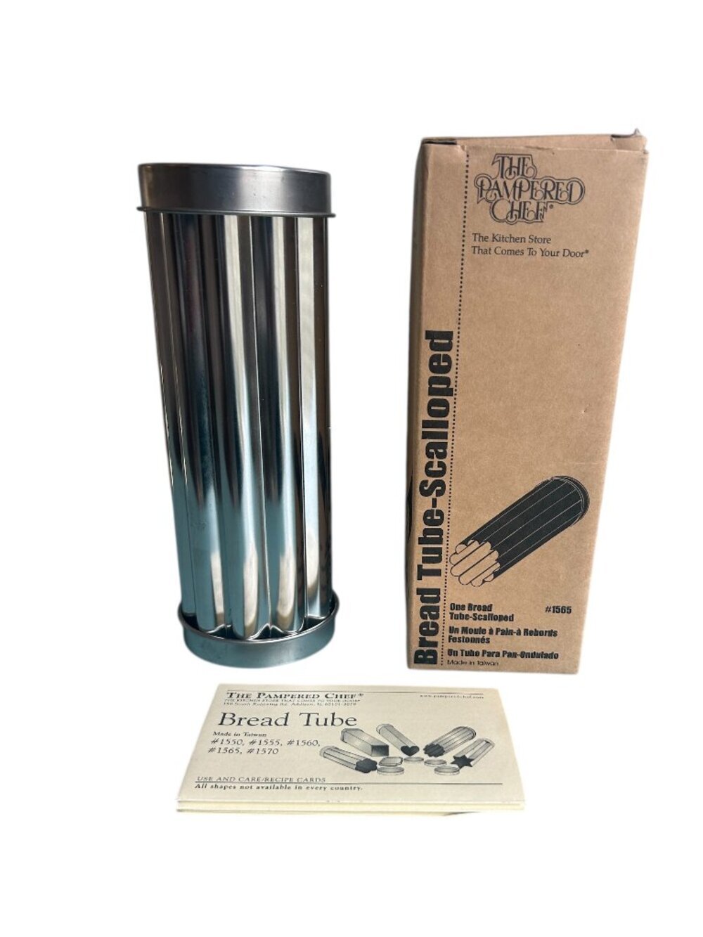 New in Box Pampered Chef Scalloped Bread Tube Loaf Shape Canapes w/ Insutruction
